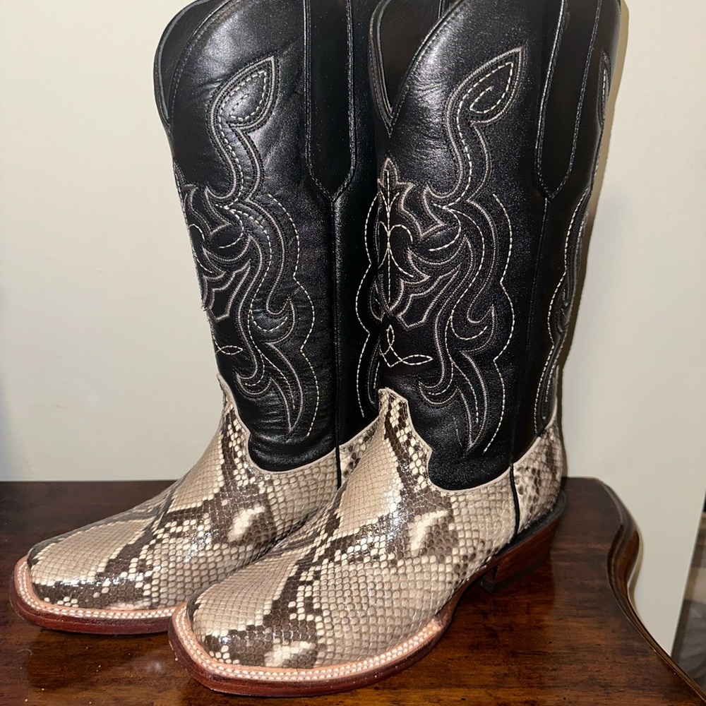 Women’s boots